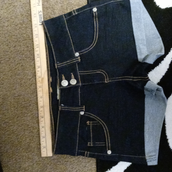 ๐DARK BLUE DENIM JEAN SHORTS๐ - Picture 4 of 4